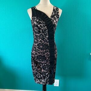 Diane von Furstenberg Black Floral Bodycon Dress V-Neck Ruffled Size 6